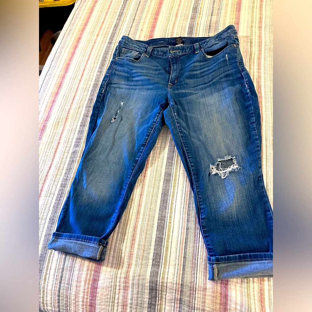 Women's Distressed Blue Cropped Jeans